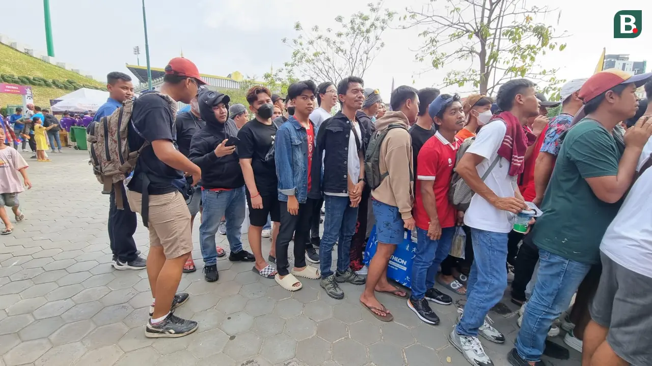 FOTO Suporter Timnas Indonesia U-22