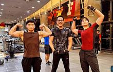 Potret 'Hot Daddy' Ari Wibowo Olahraga Bersama 2 Putra Gantengnya, Makin Stunning dan Keren di Usia 53 Tahun