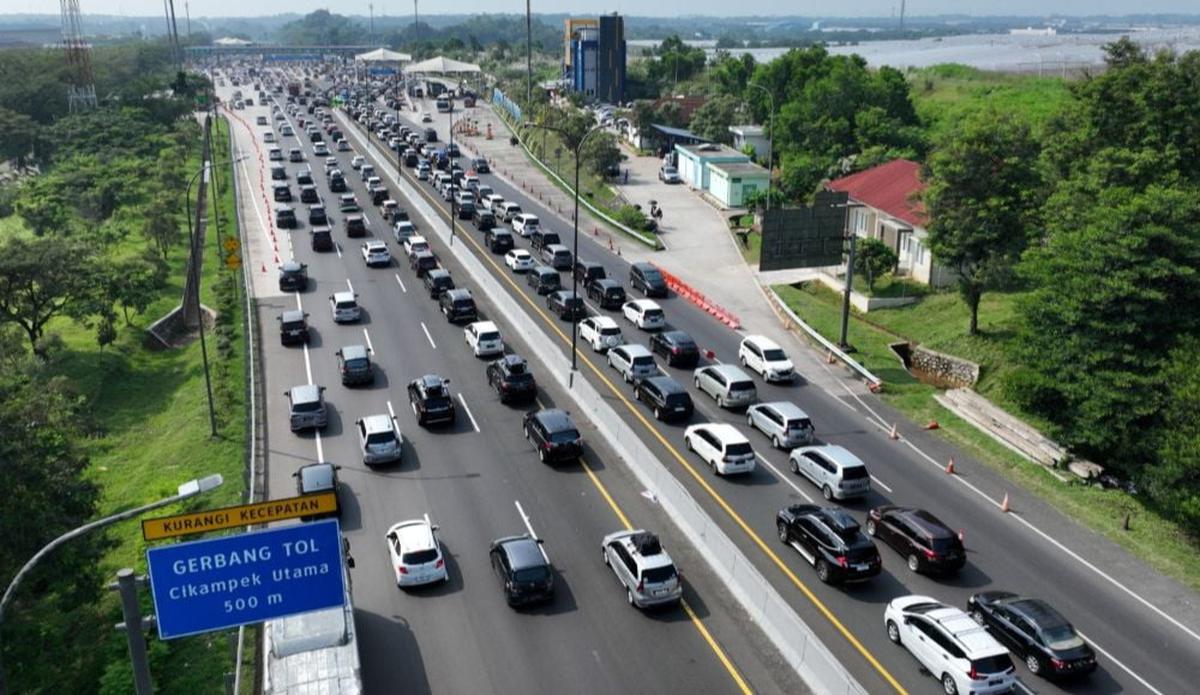 Sejumlah Ruas Jalan Akan Diberlakukan One Way dan Contraflow Saat Libur Nataru