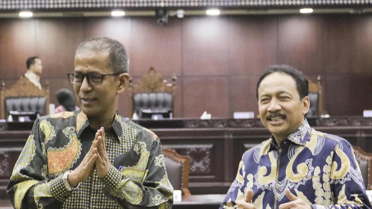 Wakil Ketua MK Saldi Isra menjelaskan proses pemilihan ketua MK hingga terpilih Suhartoyo.
