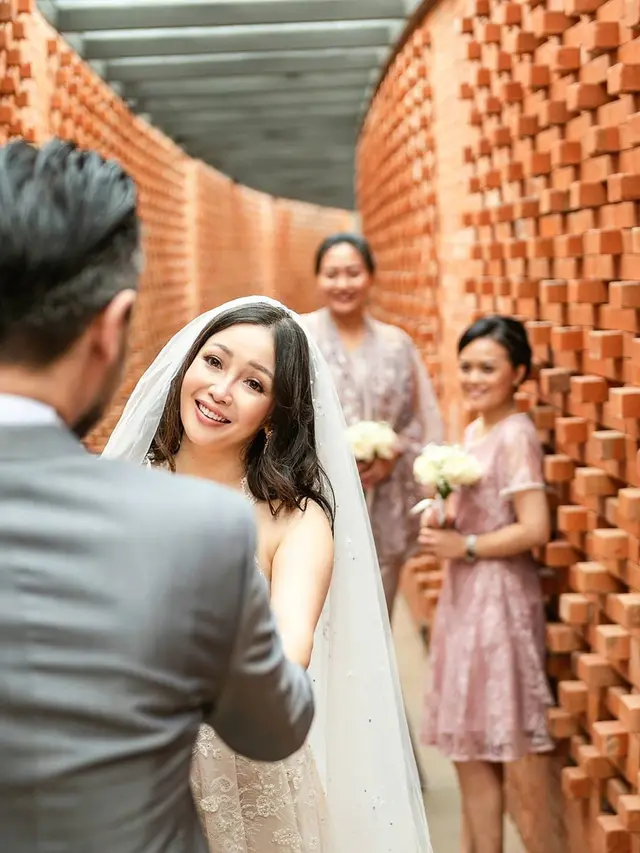 7 Potret Detail Pernikahan Chef Marinka dan Peter Lutfing, Penuh Kebahagiaan