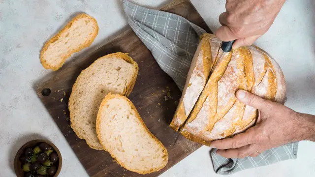 Tambahan Minyak Zaitun Membuat Tekstur Roti Sourdough Menjadi Lembut