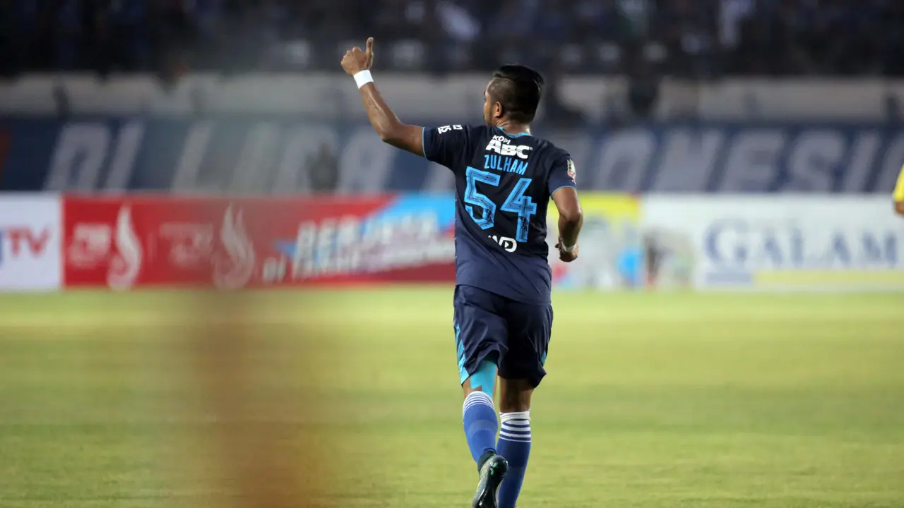 Zulham Zamrun, Maruarar Sirait, Persib Bandung, Nick Hanoatubun, Bola.com, Piala Presiden
