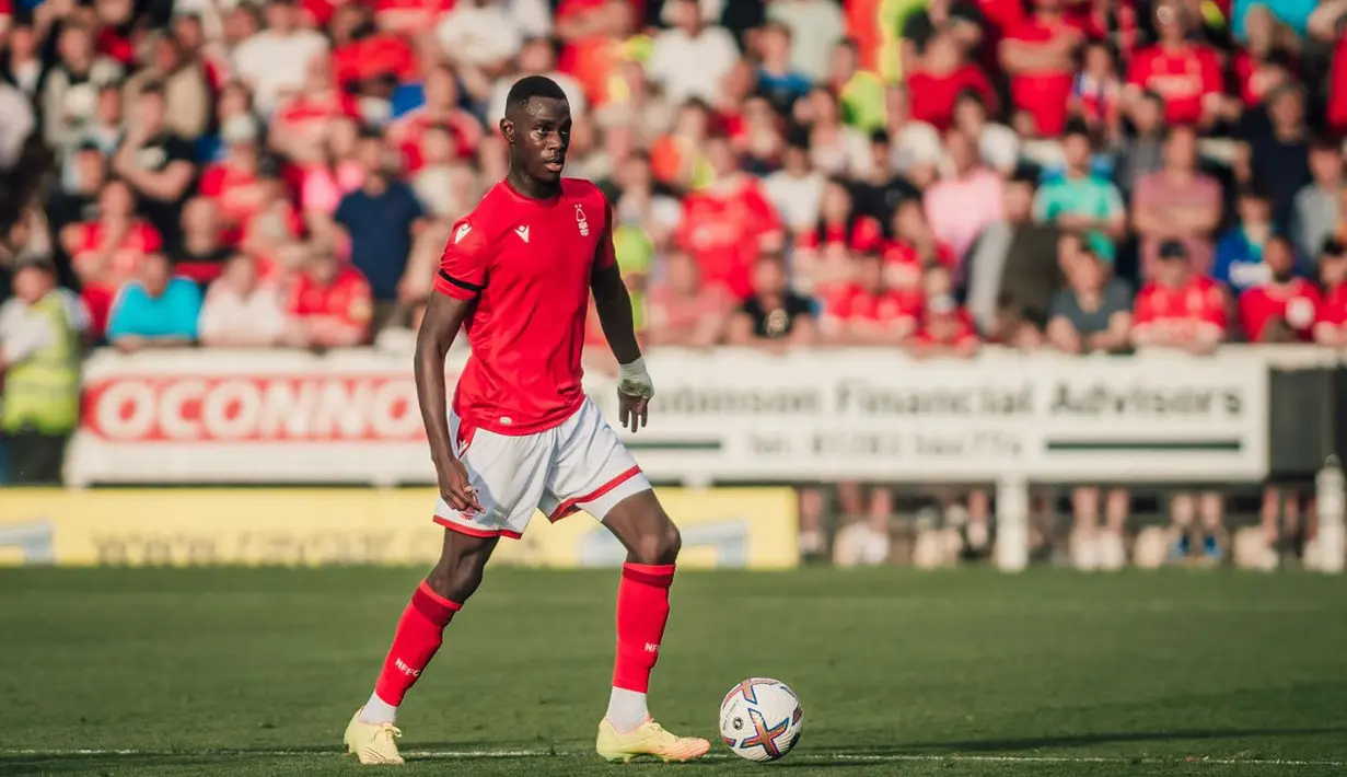 Nottingham Forest tampaknya ingin memperkuat barisan pertahanan mereka. Klub yang pernah meraih dua gelar Liga Champions tersebut merekrut bek Prancis Moussa Niakhate dari klub Jerman Mainz 05 dengan biaya 10 juta poundsterling atau sekitar Rp 180 miliar dalam kontrak tiga tahun. (nottinghamforest.co.uk)