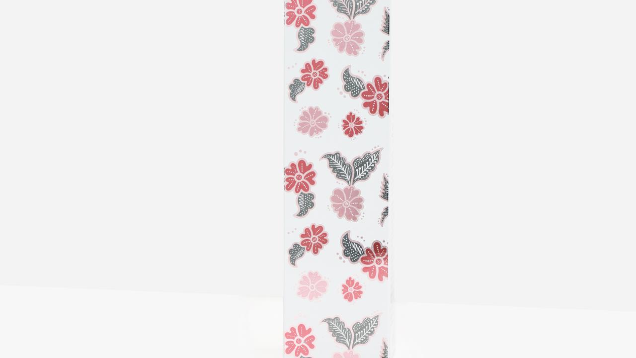 Batik Menginspirasi Desain Kemasan Produk Essence Asal Korea