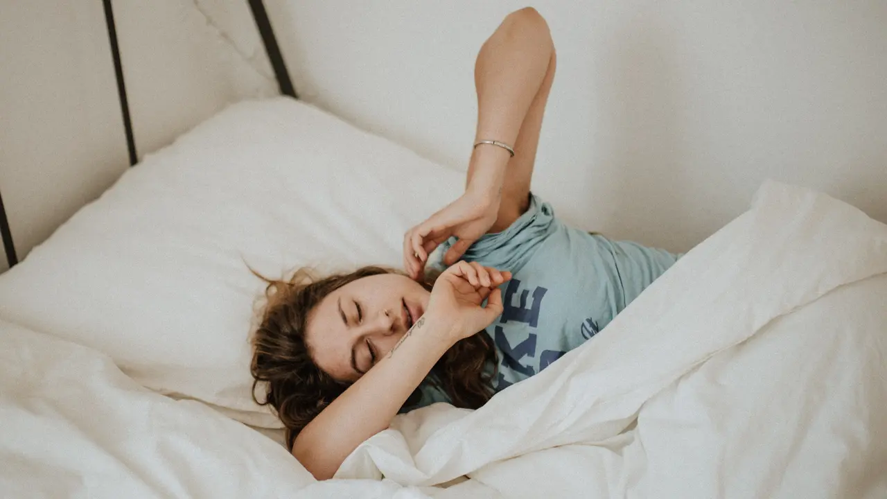 Posisi tidur/dok. Unsplash Kinga