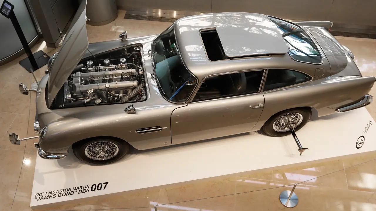 Aston Martin DB5 James Bond
