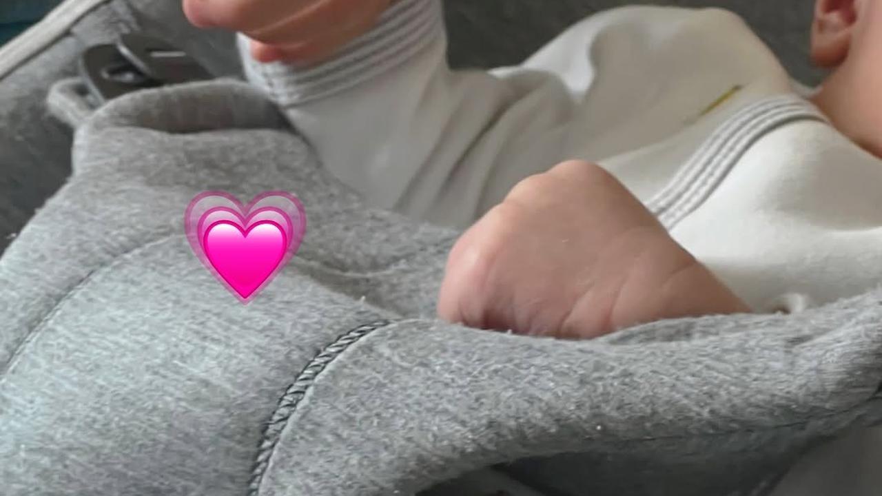 Potret Issa Anak Nikita Willy Momong dan Menjaga Adiknya, Gemas dan Ingin Selalu Dekat