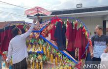 Tradisi Unik 'Panjang Mulud' Serang: Warga Antusias Rayakan Maulid Nabi dengan Berbagi Berkah