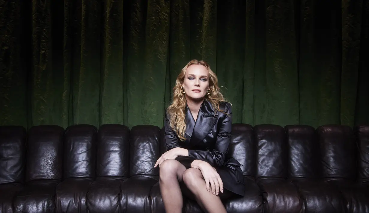 Mana penampilan yang paling menarik perhatianmu di show Saint Laurent ini, Sahabat FIMELA? [Foto: Document/Saint Laurent]