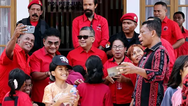 Sekretaris Jenderal PDI Perjuangan (PDIP) Hasto Kristiyanto di Kantor DPC PDI Perjuangan Kabupaten Ende, Jalan Eltari, Ende Tengah, NTT.