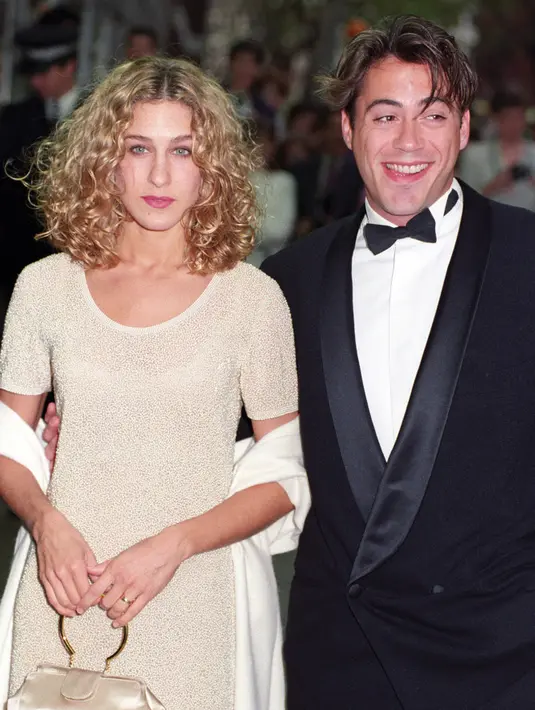 Saat berpacaran dengan Robert Downey Jr, Sarah Jessica Parker nggak tahu jika kekasihnya saat itu lekat dengan narkoba. (TOM WARGACKI/WIREIMAGE)