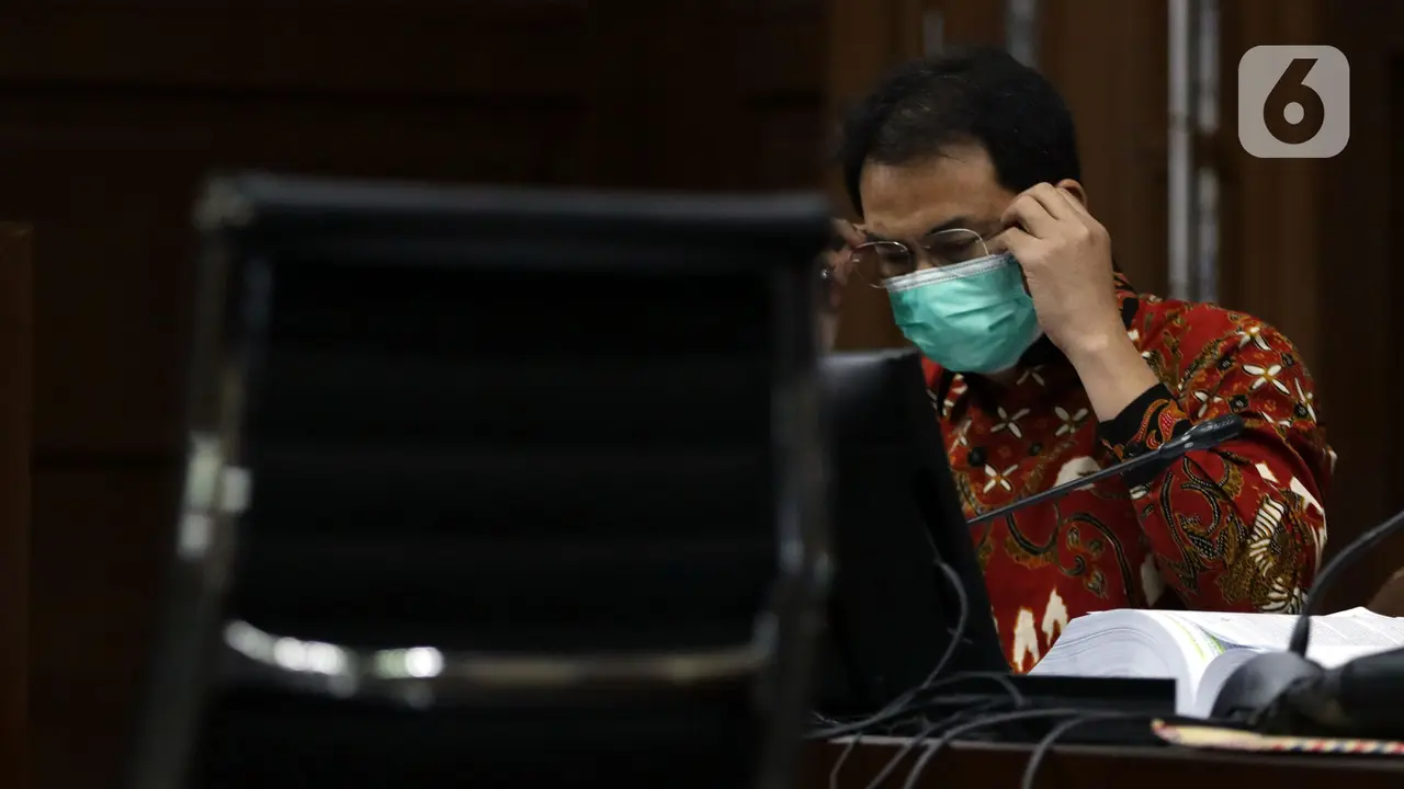 Sidang Azis Syamsuddin Simak Keterangan Saksi-Saksi
