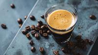 How to make espresso at home. (Photo: valeria_aksakova/Freepik)