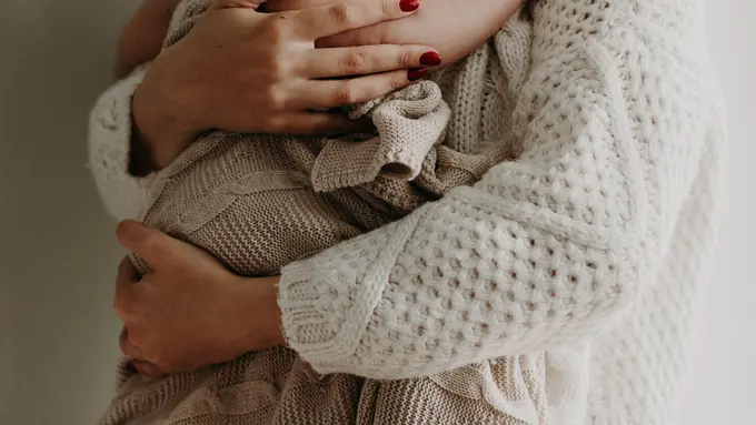 Cara Berdamai Dengan Rasa Insecure Pertama Kali Menjadi Ibu Menurut Psikolog Anak