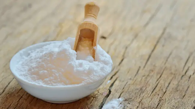 Cerakan ketiak dengan baking soda. (Boldsky.com)