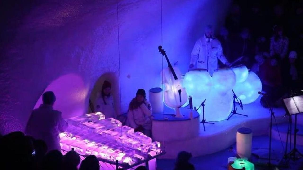 Pria Jenius, Ciptakan Kubah Es Bercahaya dan Alat Musik dari Es