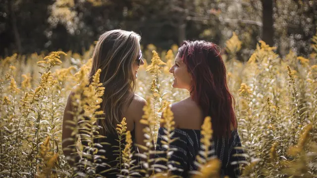 [Bintang] Suka Berekspresi, 3 Zodiak Ini Nggak Sungkan Bilang Kamu Jelek di Depan Umum