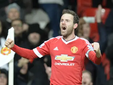  Juan Mata menjadi penentu kemenangan Manchester United dengan gol tunggalnya ke gawang Watford pada lanjutan Liga Inggris di Stadion Old Trafford, Manchester, Kamis (3/3/2016).  (AFP/Oli Scarff)