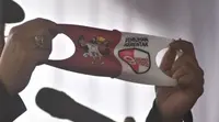 Masker bertema pilkada serentak disosialisasikan KPU di Kabupaten Sigi untuk meningkatkan partisipasi pemilih, Minggu (15/11/2020). Jelang hari pemungutan suara itu Bawaslu Sulteng menemukan puluhan kasus dugaan pelanggaran netralitas yang dilakukan kepada desa. (Foto: Liputan6.com/ Heri Susanto).