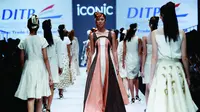 Departement of International Trade Promotion (DITP) mempersembahkan merek busana wanita kenaaman Thailand, iCONic di Jakarta Fashion Week 2017.