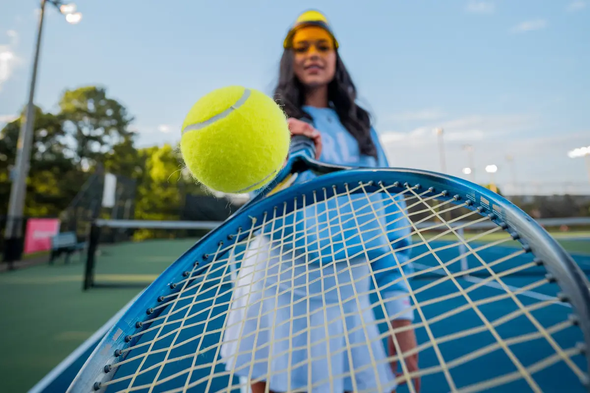 Ilustrasi tenis. Photo by Jeffery Erhunse on Unsplash