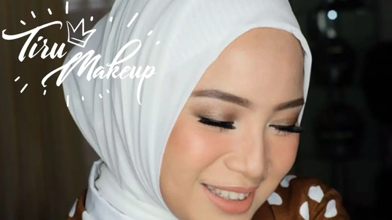 Tiru Makeup: Mantap Berhijab, Look Makeup Chacha Frederica Simpel Namun Elegan
