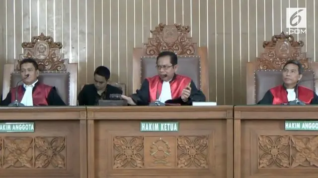 Ketua Majelis Hakim Akhmad Jaini menunda persidangan pembacaan tuntutan terhadap terdakwa teroris Aman Abdurrahman. Penundaan ini dilakukan lantaran Tim Jaksa Penuntut Umum (JPU) mengaku belum siap dengan tuntutannya karena kendala teknis.