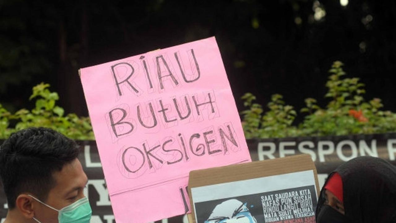 Jurnalis lintas media gelar aksi sejuta masker di Bundaran HI