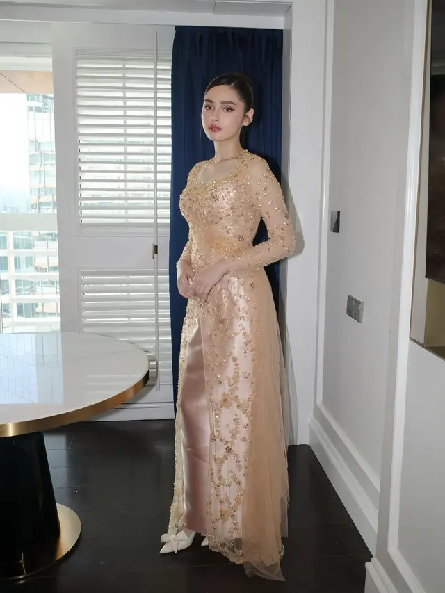 Potret Syifa Hadju Pakai Batik dan Kebaya, Masuk Nominasi Wanita Tercantik di Dunia/  Instagram @syifahadju