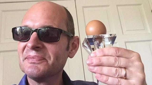 Telur Ayam Bulat Sempurna