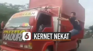 Semakin ngeri, karena truk berjalan zigzag hingga oleng.