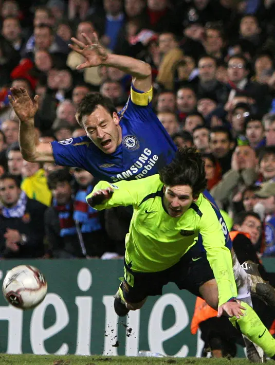 4. The Blues mempunyai bekal tujuh kemenangan beruntun kontra Barcelona di era Lionel Messi. (AFP/Adrian Dennis)