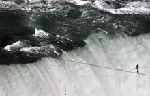 Tantang Niagara, pemain akrobat pecahkan rekor dunia