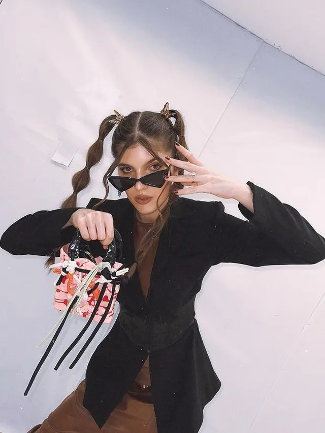 Inspirasi Outfit Bumil Mikaila Patritz yang Bakal Punya Anak Kedua, Tunjukkan Gaya Geminin hingga Tampil Garang