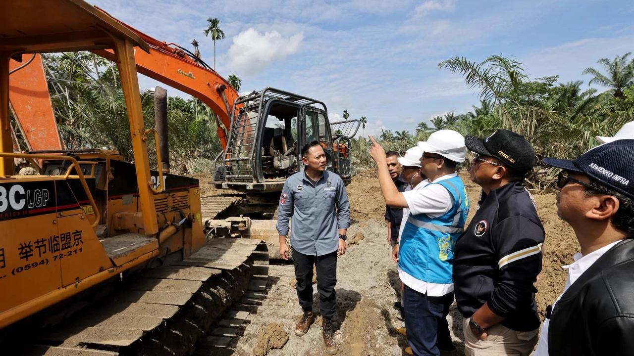 FOTO: AHY Pimpin Langsung Penanganan Cepat Pemulihan Banjir dan Longsor di Aceh Tamiang