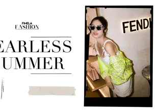 Musim panas memang identic dengan warna-warna yang cerah. Namun kamu bisa mengkombinasikannya dengan warna gelap yange edgy.