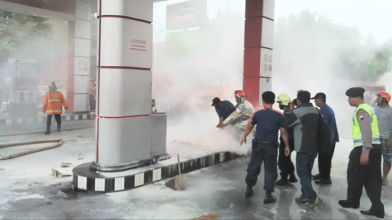 Pomba Bensin Ditarik Mobil, SPBU Wakil Walikota Solo Terbakar