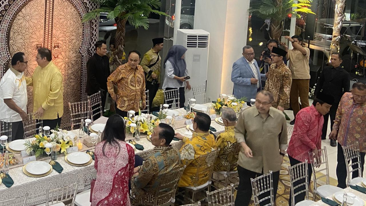 Partai Golkar menggelar acara halal bihalal di markas besarnya yang terletak di Jalan Anggrek Neli, Kemanggisan, Jakarta Barat, Senin (15/4/2024).