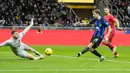 Inter Milan tetap memimpin klasemen dengan keunggulan empat poin atas Juventus yang berada di peringkat dua. Sementara itu, Lecce punya 20 poin (M4 S8 K5) di papan tengah. (AP Photo/Luca Bruno)