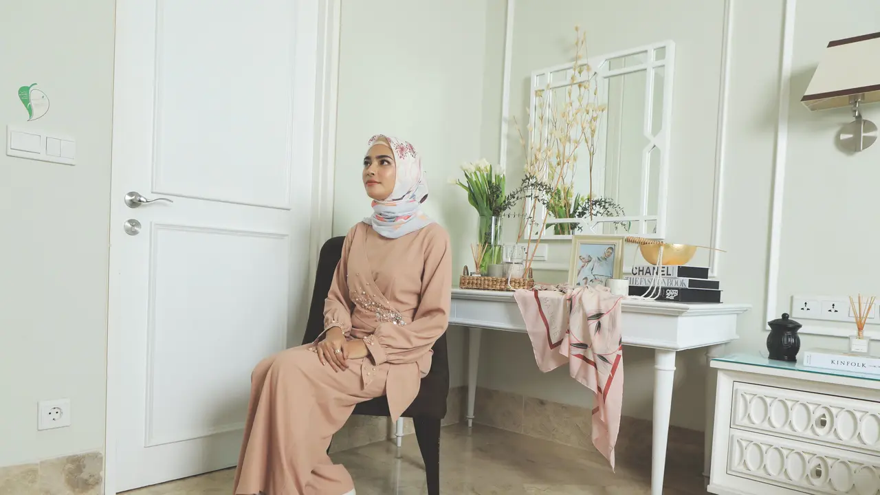 Bergaya Anggun dengan Modest Wear ala Ibu Negara