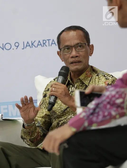 Kepala Badan Ketahanan Pangan Kementan Agung Hendriadi saat diskusi di Jakarta, Senin (13/5). Pemerintah dalam dua tahun terakhir menjaga stabilnya harga bapok di pasar, dari hasil pemantauan di lapangan pasokan bahan pokok dan ketersediaannya cukup untuk lebaran. (Liputan6.com/Faizal Fanani)