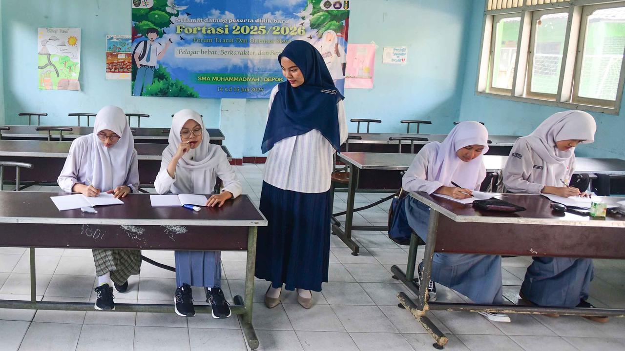 FOTO: Satu Kelas Hanya Empat Murid, Potret Sepinya SMA Swasta di Depok