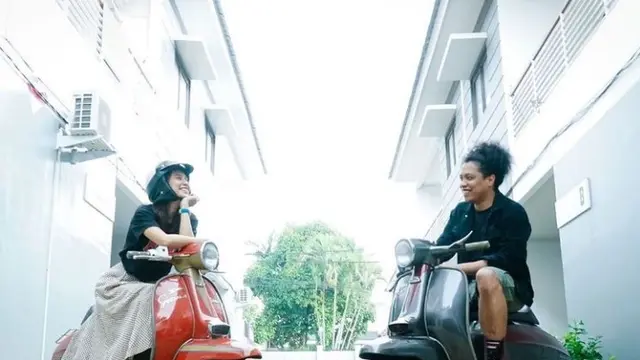 Gaya Hidup Sederhana, Ini 7 Potret Kos-Kosan Indah Permatasari dan Arie Kriting