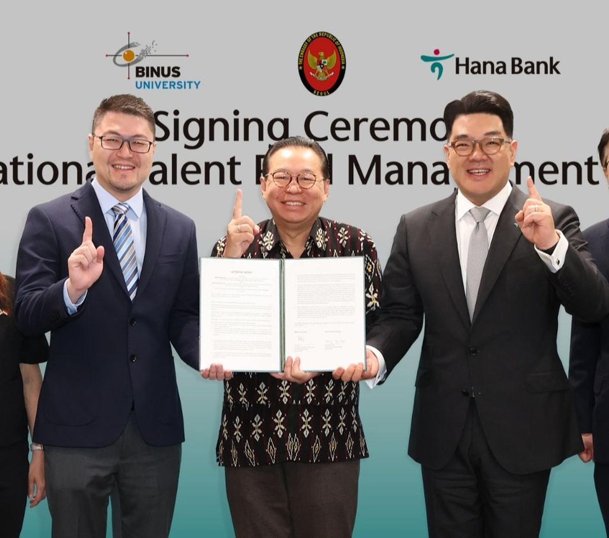 Pertemuan membahas terkait peningkatan kapasitas sumber daya manusia dalam mendukung pertumbuhan bersama industri keuangan kedua negara, termasuk penyiapan talenta potensial asal Indonesia.