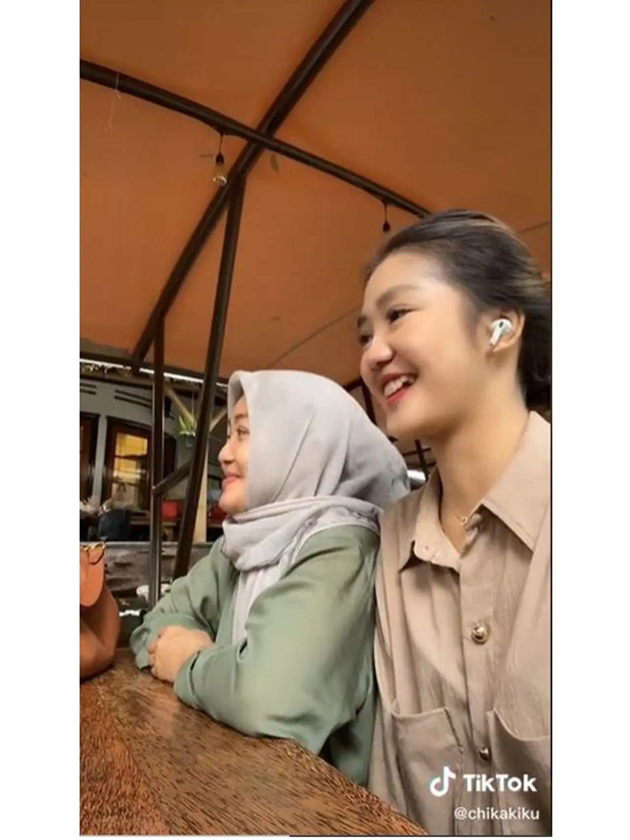 Chika Dance Tiktok 80