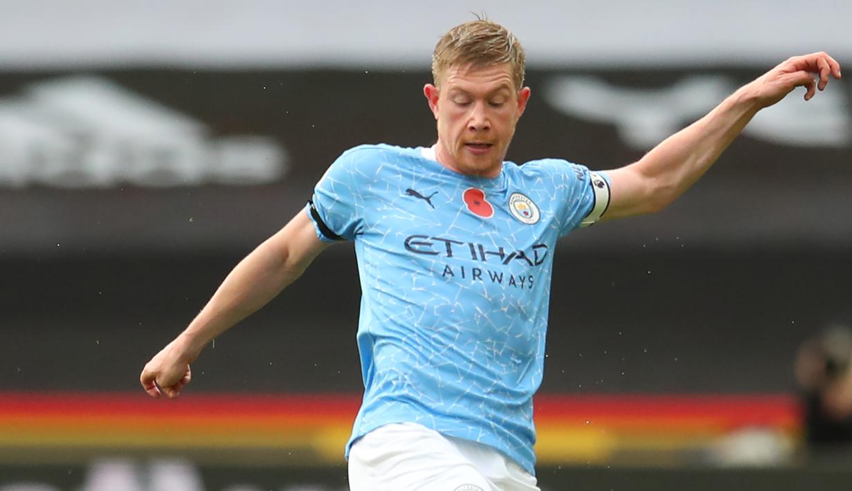 6. Kevin De Bruyne (3 assists) - Performa dan kreativitas Kevin De Bruyne bersama Manchester City di awal musim ini memang masih jauh bila dibandingkan dengan musim lalu. Namun pemain asal Belgia ini tercatat telah menyumbangkan 3 assists dari 6 penampilannya. (AFP/Catherine Ivill/pool)