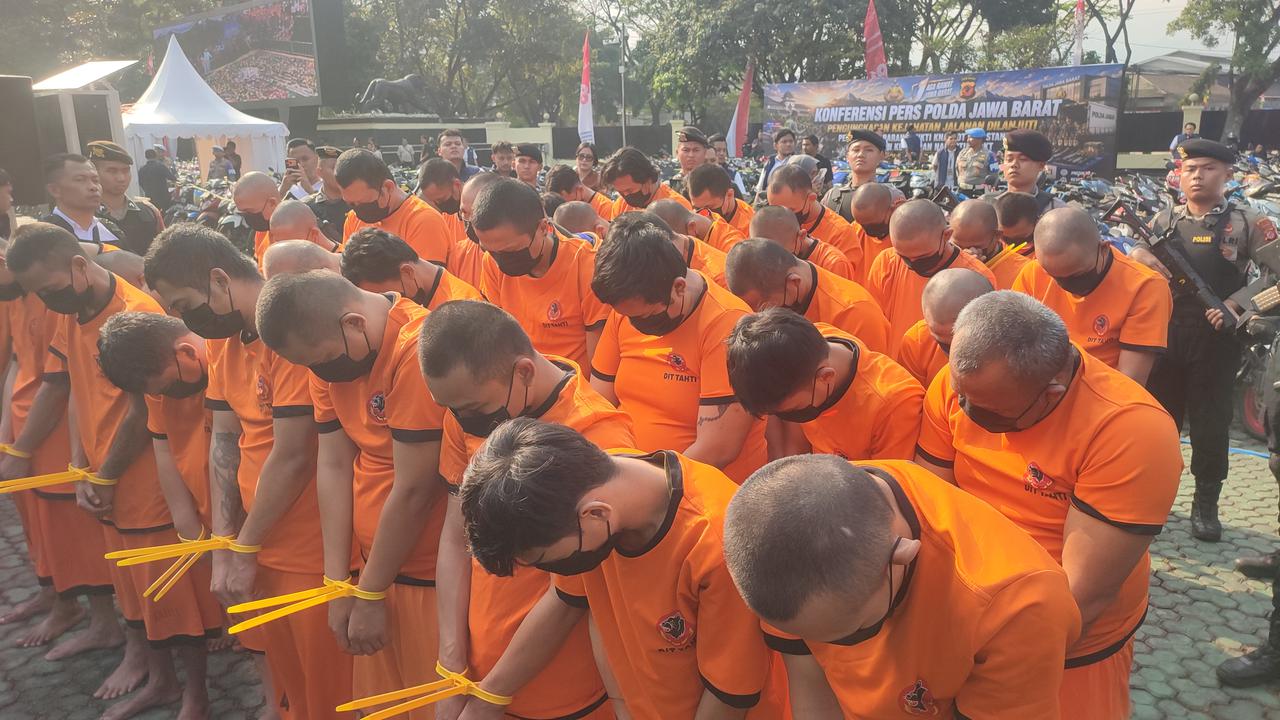 Polisi menangkap pelaku kasus begal dan narkoba di Polda Jabar