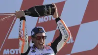 Pebalap Repsol Honda, Marc Marquez, puas bisa memenangi gelar MotoGP 2017 dengan persaingan yang sangat ketat. (AP Photo/Alberto Saiz)
