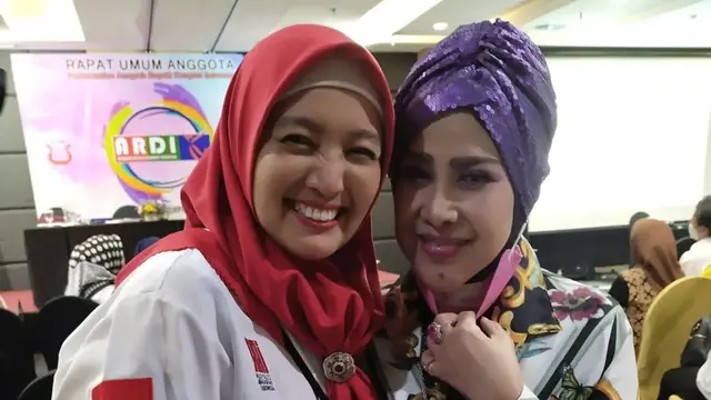 Elvy Sukaesih Bareng Penyanyi Dangdut Senior (Foto: Instagram/@elvy_sukaesih)